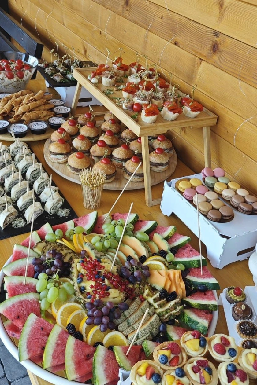 smile catering posebna prigoda slika sesvete varaždinska cesta 103 zagreb pizza pizze tjestenina sendvič pohano pohana jela salate burger tortilja roštilj deserti pića grill