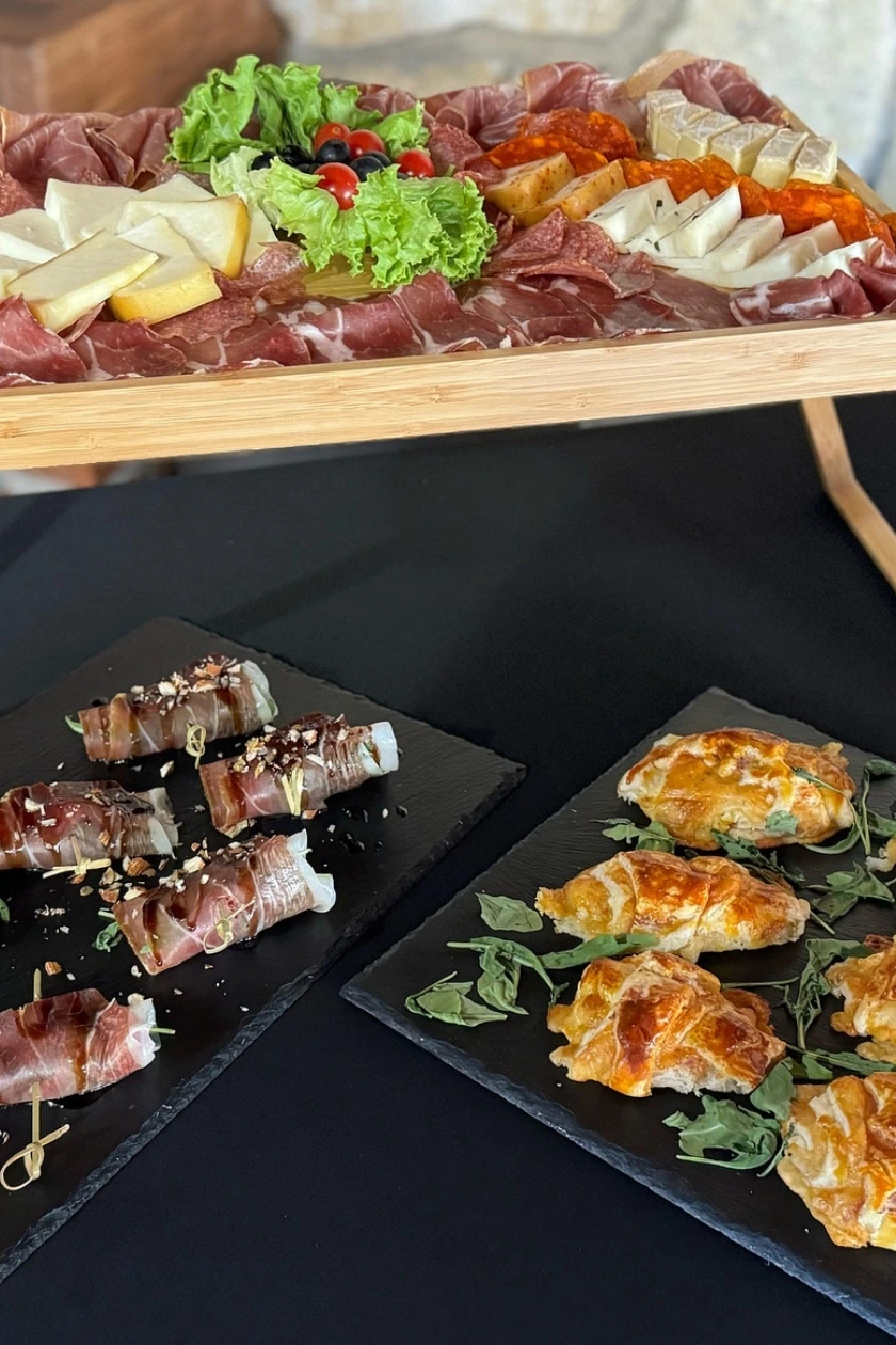 drugi događaj smile catering sesvete varaždinska cesta 103 zagreb pizza pizze tjestenina sendvič pohano pohana jela salate burger tortilja roštilj deserti pića grill